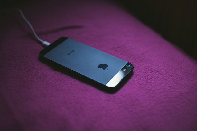 nabíječka na iphone